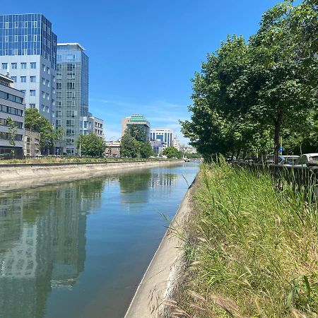 Holidays Host Splaiul Unirii Bucharest Exterior photo