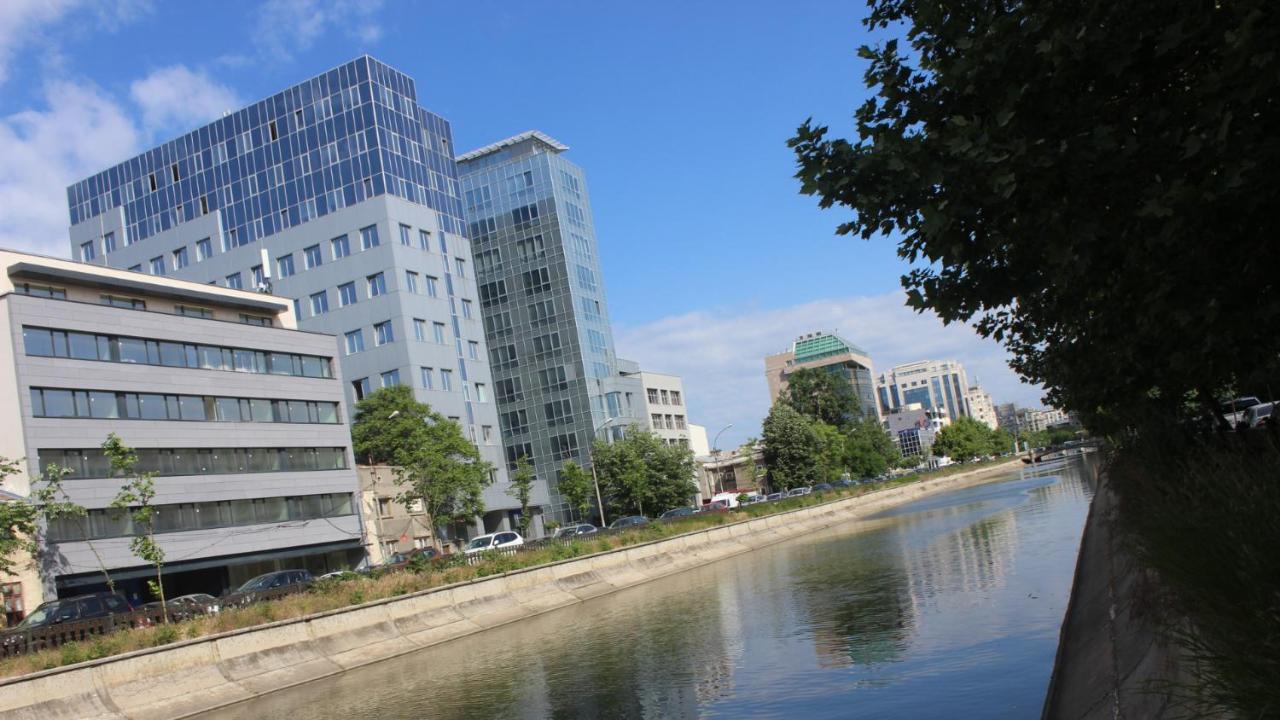 Holidays Host Splaiul Unirii Bucharest Exterior photo